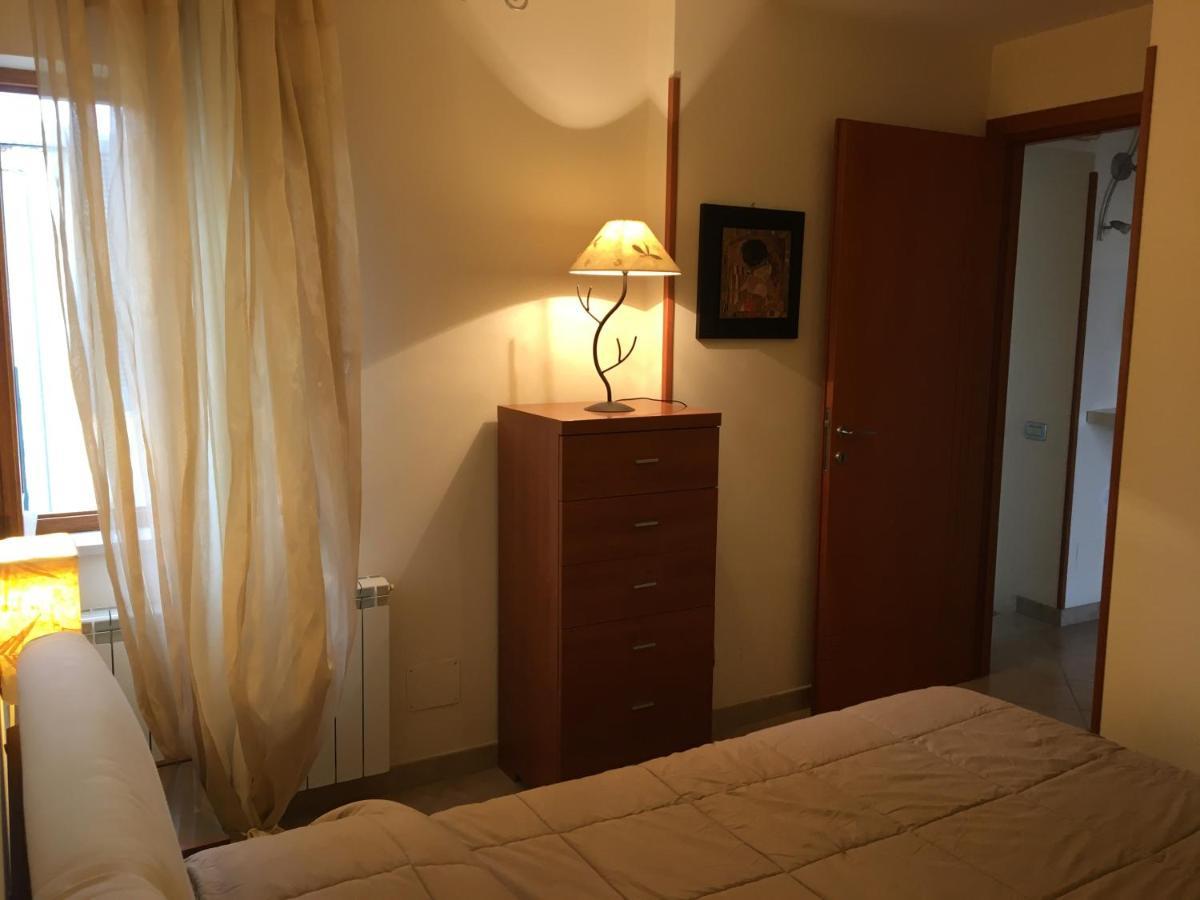 Beach Holiday Villa แตร์ราชินา ภายนอก รูปภาพ